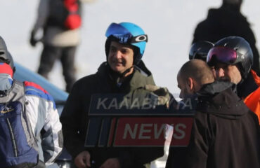 Στην Αττική οι πολίτες μετράνε ακόμα τις «πληγές» τους και ο Κ.Μητσοτάκης πάει στα Καλάβρυτα για… σκι