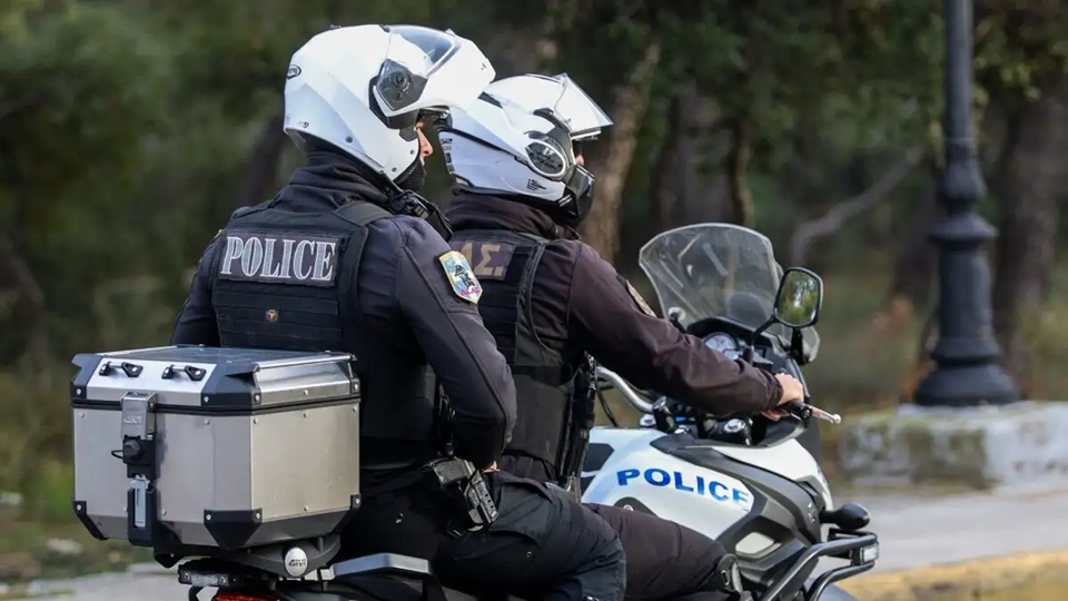 Συνελήφθη οδηγός μηχανής που έτρεχε με 146 χλμ/ώρα στην περιφερειακή οδό Θεσσαλονίκης