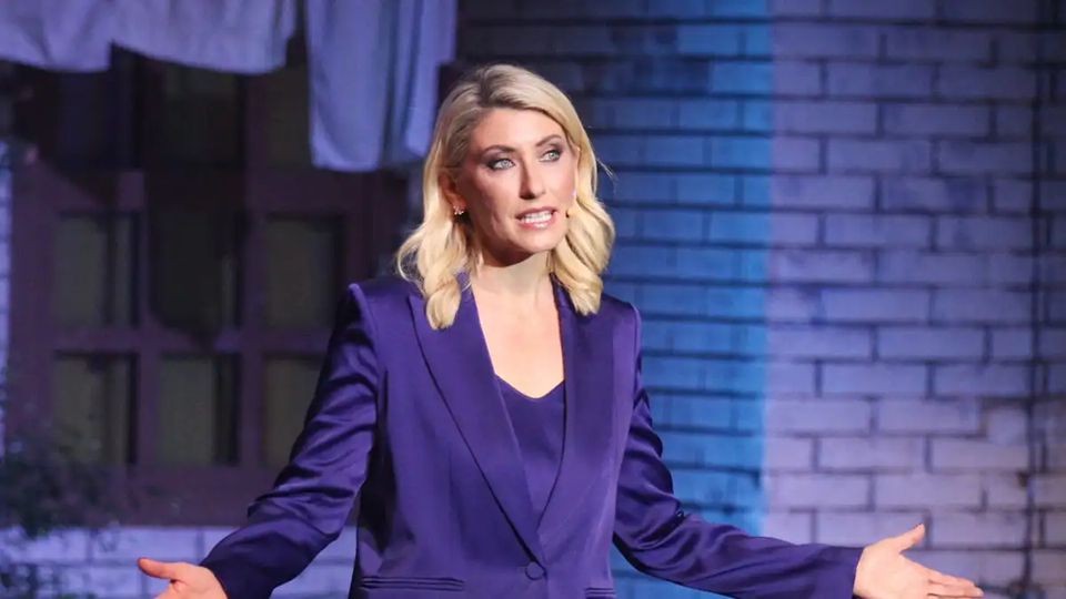 Στη ΜΕΘ με πνευμονία η Σία Κοσιώνη