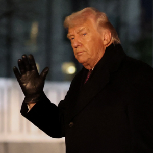 Ν.Τραμπ για Μινεάπολη: «Αφήστε τους πατριώτες της ICE να κάνουν τη δουλειά τους!»