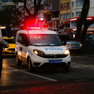 Κωνσταντινούπολη: Εντοπίστηκε ακέφαλο πτώμα μέσα σε κάδο απορριμμάτων – Ήταν τυλιγμένο σε σεντόνι