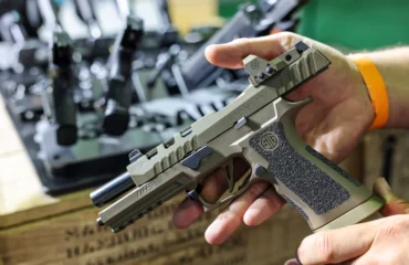 Μινεάπολη: Ιστορικό με ακούσιες πυροδοτήσεις είχε το  όπλο που είχε επάνω του ο Pretti