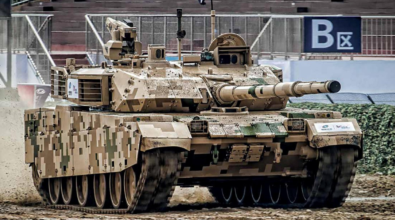 «Ξήλωμα» ανώτατου στρατηγού και μέλος του κόμματος στην Κίνα – Η κακή απόδοση των αρμάτων VT-4 αιτία;