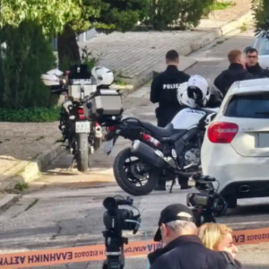 «Έχω δύο αδέλφια αν με αφήσετε ελεύθερο θα τους σκοτώσω»: Τι είπε ο 46χρονος που έσφαξε τον πατέρα του στη Γλυφάδα