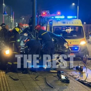 Τροχαίο δυστύχημα στην Πάτρα: ΙΧ εξετράπη και προσέκρουσε σε φανάρι – Νεκροί ένας 19χρονος και μια 17χρονη