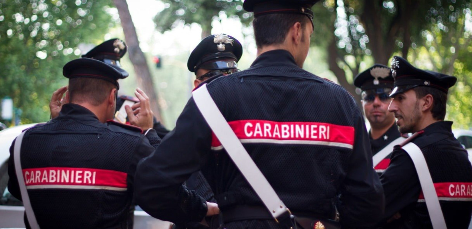 Ισραηλινός πολίτης υποχρέωσε δύο Ιταλούς καραμπινιέρους να γονατίσουν υπό την απειλή όπλου στη Ραμάλα