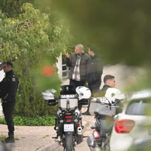 Γλυφάδα: «Το 2014 είχε στόχο τον πατέρα του αλλά έλειπε και δολοφόνησε τη μητέρα του» λέει ο θείος του 46χρονου