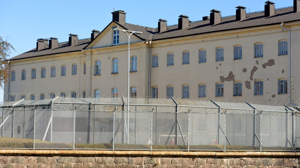 Η Σουηδία ετοιμάζεται να μειώσει την ηλικία ποινικής ευθύνης ανηλίκων από τα 15 στα 13 έτη