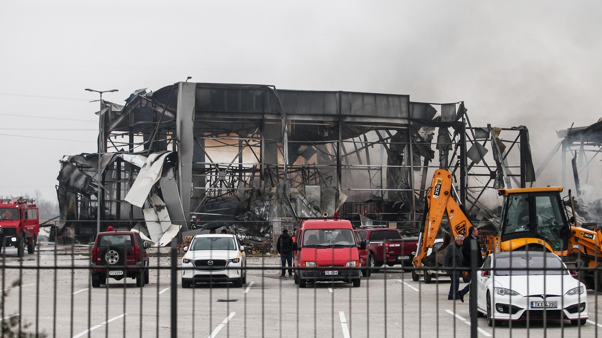 Τρίκαλα: Βίντεο ντοκουμέντο από την εκκωφαντική έκρηξη στη μπισκοτοβιομηχανία «Βιολάντα»