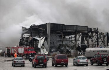 Φονική έκρηξη στο εργοστάσιο της Βιολάντα: «Μύριζε υγραέριο και δεν έκαναν τίποτα» λέει εργαζόμενη