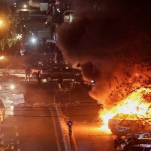 Ιράν: Βίντεο δείχνουν πτώματα στοιβαγμένα σε νοσοκομείο και ελεύθερους σκοπευτές σε στέγες κτιρίων