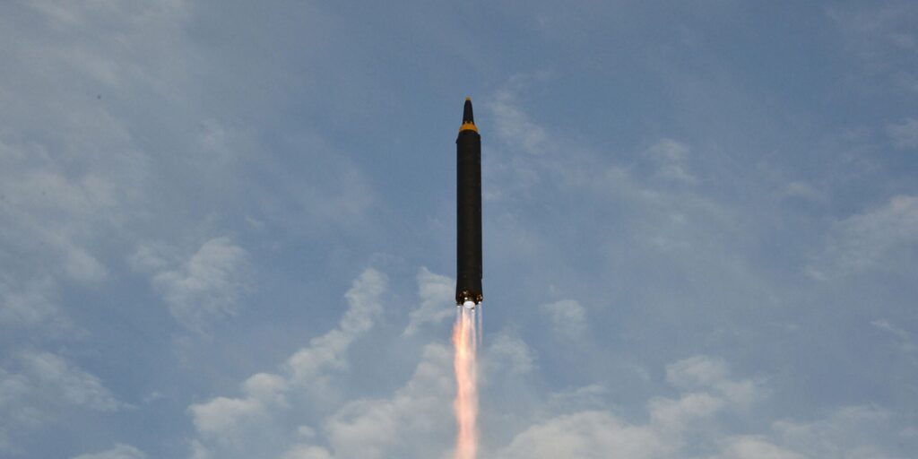 Η Β.Κορέα εκτόξευσε δύο βαλλιστικούς πυραύλους στη θάλασσα της Ιαπωνίας