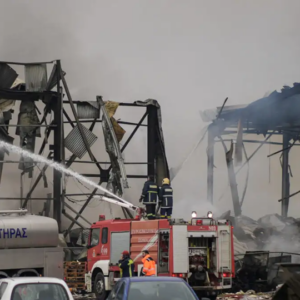 Ν.Θωμαΐδης για τραγωδία στη «Βιολάντα»: «Η σκόνη από τις πρώτες ύλες είναι πιθανή αιτία δεύτερης έκρηξης»