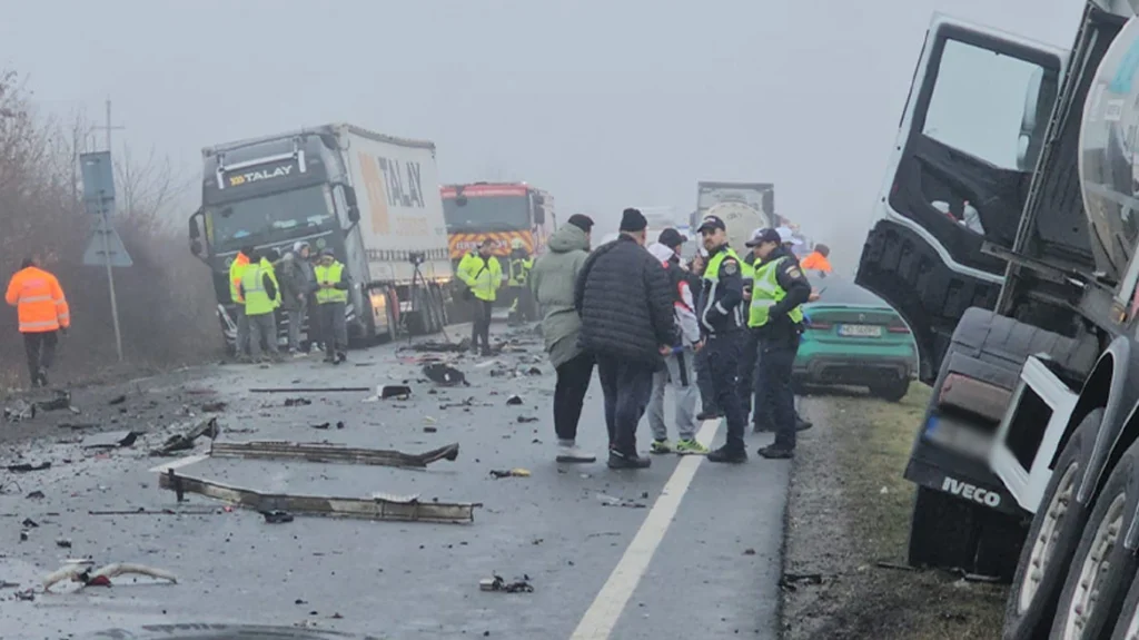 Τροχαίο δυστύχημα στη Ρουμανία: «Προχθές ήμασταν μαζί – Πιτσιρίκια είναι» λέει ο πρώην αντιδήμαρχος Αλεξάνδρειας