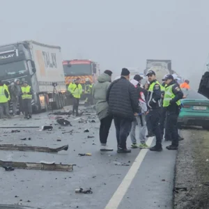 Τροχαίο δυστύχημα στη Ρουμανία: «Προχθές ήμασταν μαζί – Πιτσιρίκια είναι» λέει ο πρώην αντιδήμαρχος Αλεξάνδρειας
