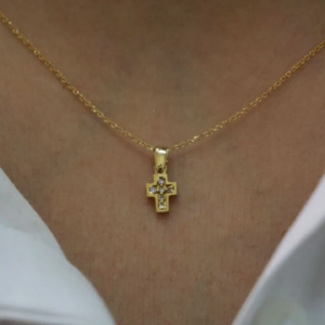 Πάτρα: 20χρονος Ρομά επιτέθηκε σε 19χρονη και της άρπαξε χρυσή αλυσίδα από το λαιμό