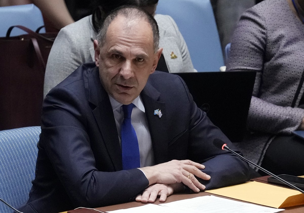 Ο Γ.Γεραπετρίτης «άδειασε» τον Μ.Λαζαρίδη: «Δεν υπάρχουν “γκρίζες ζώνες” με την Τουρκία»