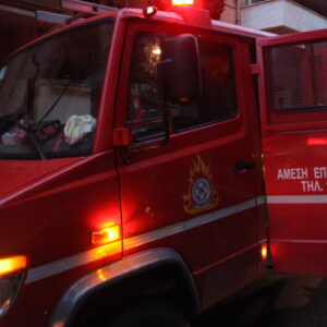 Αχαρνές: Τρία αυτοκίνητα «τυλίχθηκαν» στις φλόγες