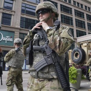 Τ.Χόμαν: «Με εντολή Τραμπ θα απομακρυνθούν από την Μινεσότα στελέχη του ICE» – Για να μην γίνει «εμφύλιος»