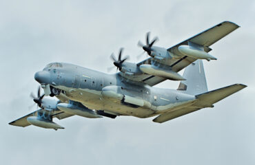 Οι Αμερικανοί ανέπτυξαν αεροσκάφη ειδικών επιχειρήσεων MC-130J Commando II στα σύνορα με το Ιράν