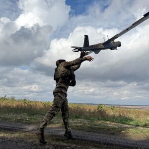 Βίντεο: Οι ρωσικές δυνάμεις κτύπησαν πετρελαιοφόρα στον στρατηγικό δρόμο M-04 που συνδέει Πάβλοχραντ και Κουρακόβε