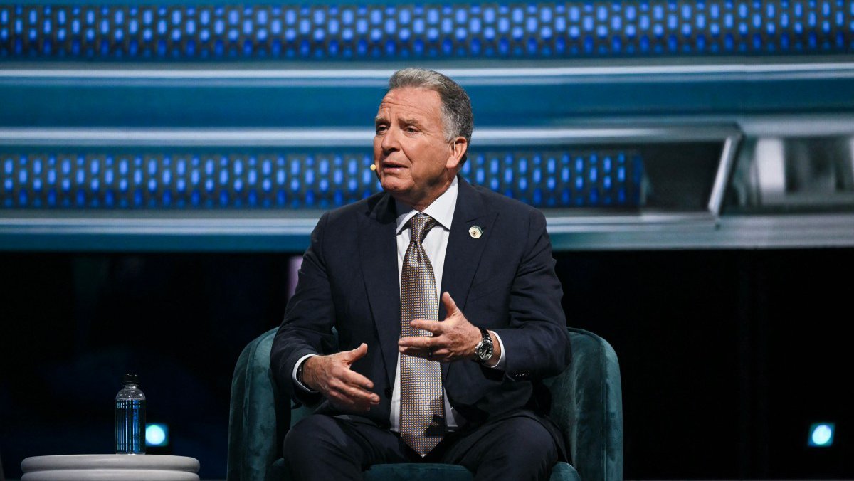 Σ.Γουίτκοφ: «Η Ρωσία επιδιώκει να εργαστεί για την ειρήνη στην Ουκρανία»