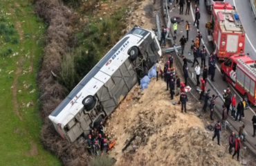 Τροχαίο δυστύχημα με λεωφορείο στην Αττάλεια: Τουλάχιστον 8 νεκροί και 26 τραυματίες (φώτο-βίντεο)
