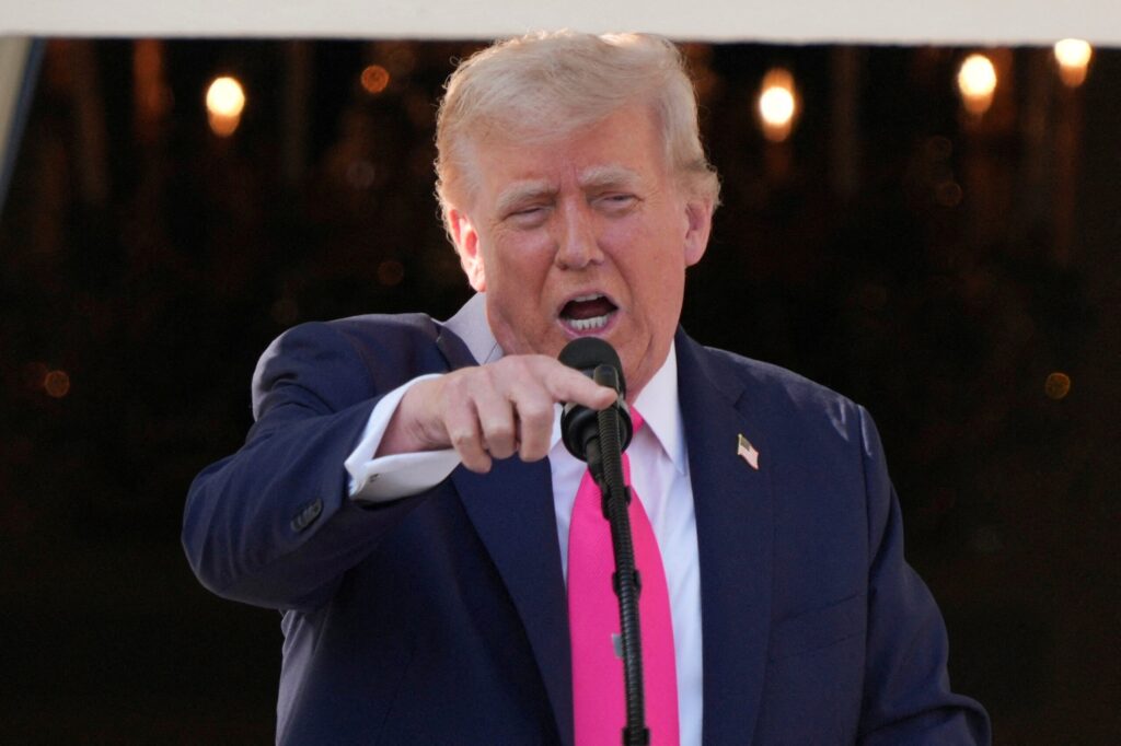 Ν.Τραμπ: «Η Ινδία θα αγοράζει πετρέλαιο από τη Βενεζουέλα και όχι από το Ιράν»