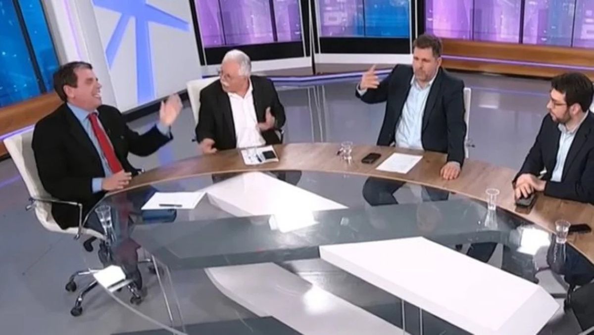 «Συγκρούστηκαν» on air οι Δ.Καιριδής και Χ.Κατσώτης: «Θα μας στείλετε φυλακή» – «Θα σας στείλουμε να δουλέψετε»!