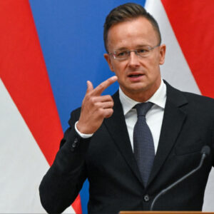 Ουγγαρία: «Το ανθρωποκυνηγητό του Κιέβου για νεοσύλλεκτους πρέπει να σταματήσει»