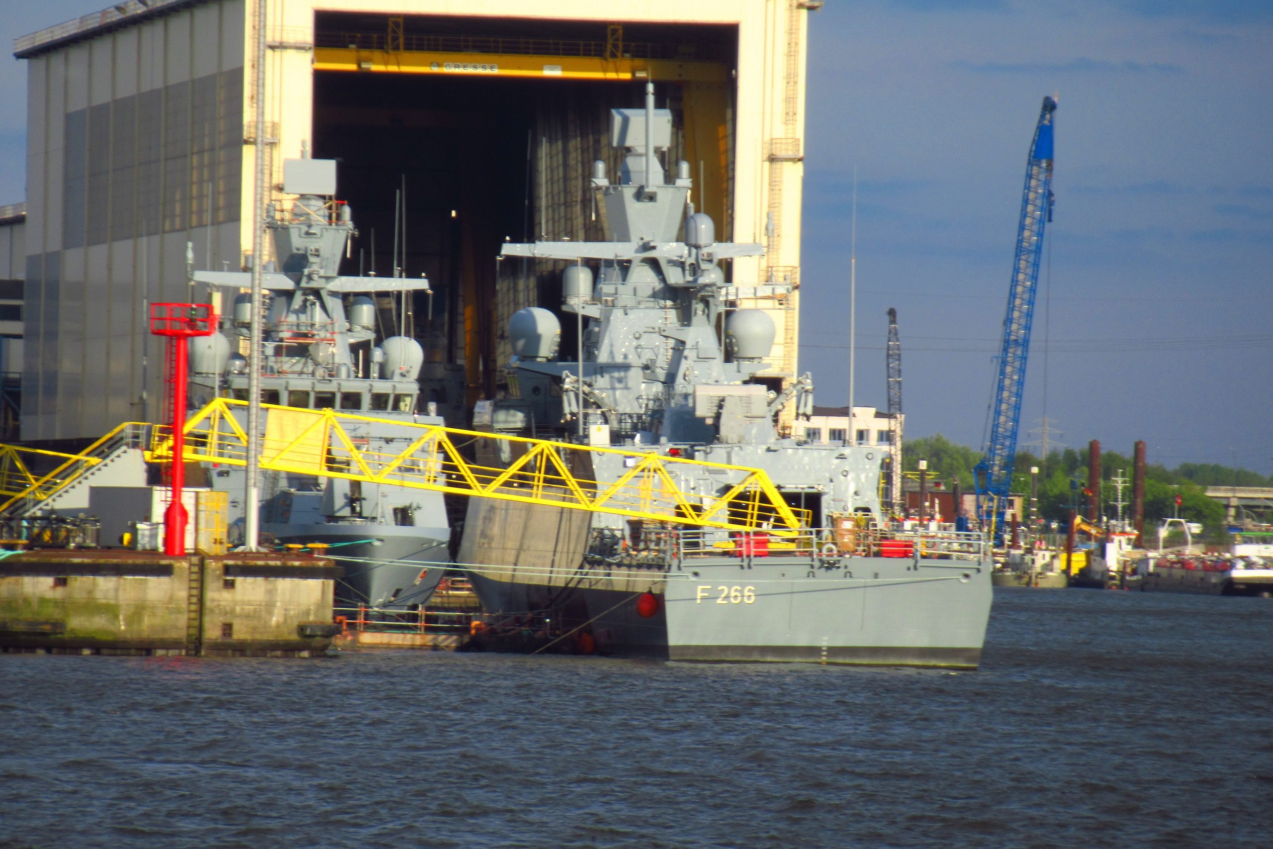 Περίεργη υπόθεση δολιοφθοράς σε πλοίο του γερμανικού Ναυτικού με εμπλεκόμενο Έλληνα εργαζόμενο