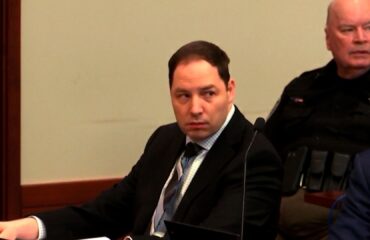 ΗΠΑ: Πρώην πράκτορας της IRS σκότωσε τη σύζυγό του & άλλον έναν άνδρα με τη βοήθεια της νταντάς – ερωμένης του