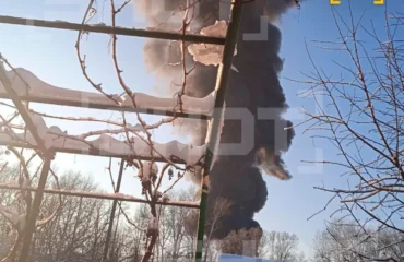 Εκτροχιασμός τρένου που μετέφερε βενζίνη στην Ρωσία και ισχυρή έκρηξη (βίντεο)