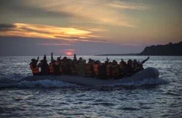 Ο «ακήρυκτος πόλεμος» στο Αιγαίο από την Τουρκία μέσω δουλεμπόρων