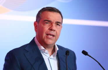 «Καμία συγκάλυψη» λέει ο Α.Τσίπρας για την Χίο – Επίθεση στον Θ.Πλεύρη