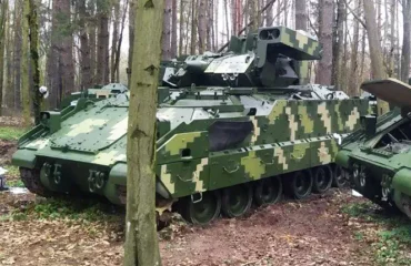 Οι ρωσικές δυνάμεις στο Ποκρόφσκ χρησιμοποιούν αιχμαλωτισμένα ουκρανικά M113 και ΤΟΜΑ M2 Bradley