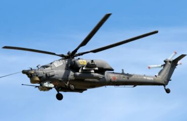 Βίντεο: Ρωσικά επιθετικά ελικόπτερα Mi-28 Havoc πετούν πάνω από την Τεχεράνη