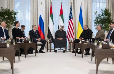 Σήμερα και πίσω από κλειστές πόρτες ο δεύτερος γύρος της τριμερούς ΗΠΑ, Ρωσίας, Ουκρανίας στο Άμπου Ντάμπι