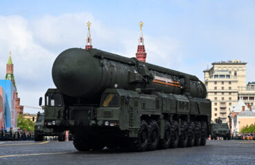 Ρωσία σε ΗΠΑ: «Θα υπάρχει στρατιωτική αντίδραση αν αναπτύξετε οπλικά συστήματα στην Γροιλανδία »