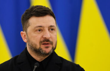 Οι μισοί περίπου Ουκρανοί θέλουν πτώση της κυβέρνησης Ζελένσκι μετά το τέλος του πολέμου