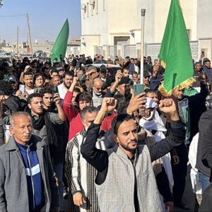 Χιλιάδες Λίβυων στην κηδεία του Σαΐφ αλ Ισλάμ Καντάφι που δολοφονήθηκε από οπλοφόρους