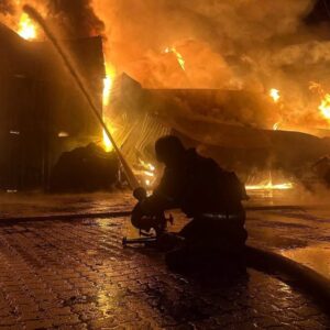 Οι ουκρανικές δυνάμεις κτύπησαν ρωσικές ενεργειακές υποδομές στην πόλη Μπέλγκοροντ (βίντεο)
