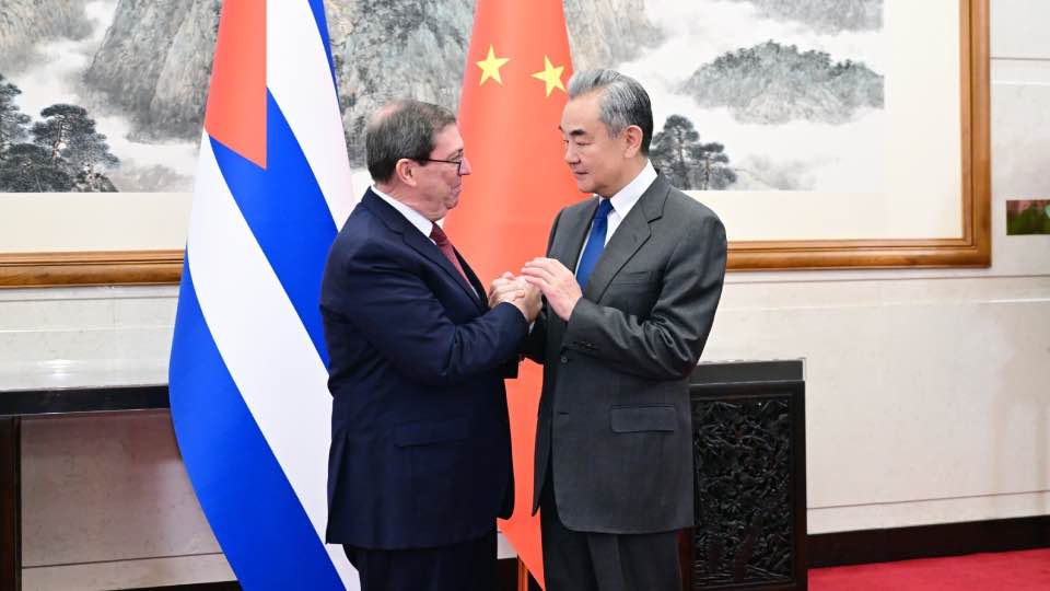 Η Κίνα στηρίζει την Κούβα εν μέσω εντάσεων με τις ΗΠΑ