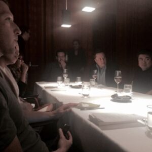 Φωτογραφία από δείπνο με προσωπικότητες της τεχνολογίας που συμμετείχε και ο Τζ.Επστάιν