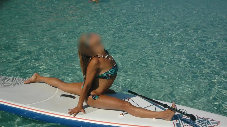 Τι ισχυρίστηκε στην απολογία της η δασκάλα yoga: «Δεν γνωρίζω για ποιο λόγο με κατηγορούν ότι βάζω γκαζάκια»