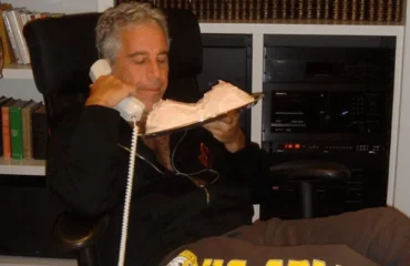 Τ.Επστάιν: Στη δημοσιότητα «αινιγματικό» email – Τον προειδοποιούσε για την έναρξη του Γ’ Παγκοσμίου Πολέμου