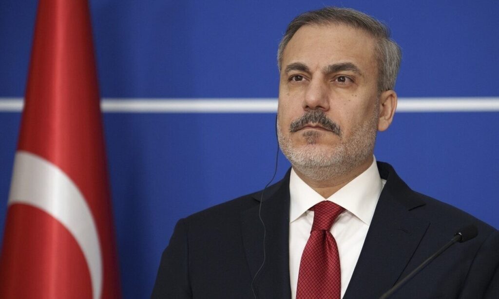 Βίντεο: H αντίδραση του Χ.Φιντάν σε ερώτηση δημοσιογράφου για το εάν η Τουρκία πρέπει να έχει πυρηνικά όπλα