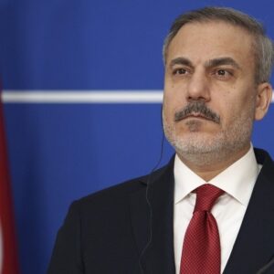 Βίντεο: H αντίδραση του Χ.Φιντάν σε ερώτηση δημοσιογράφου για το εάν η Τουρκία πρέπει να έχει πυρηνικά όπλα