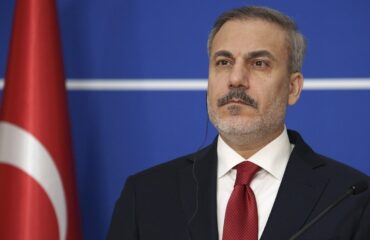 Βίντεο: H αντίδραση του Χ.Φιντάν σε ερώτηση δημοσιογράφου για το εάν η Τουρκία πρέπει να έχει πυρηνικά όπλα