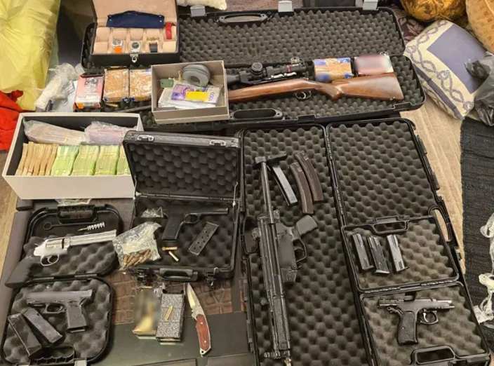 ΕΛ.ΑΣ για κύκλωμα λαθραίων τσιγάρων: Πώς δρούσε και ποιες οι κωδικές ονομασίες που χρησιμοποιούσαν (φώτο)